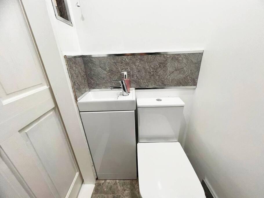 Shared House In Central Location Inverness Esterno foto